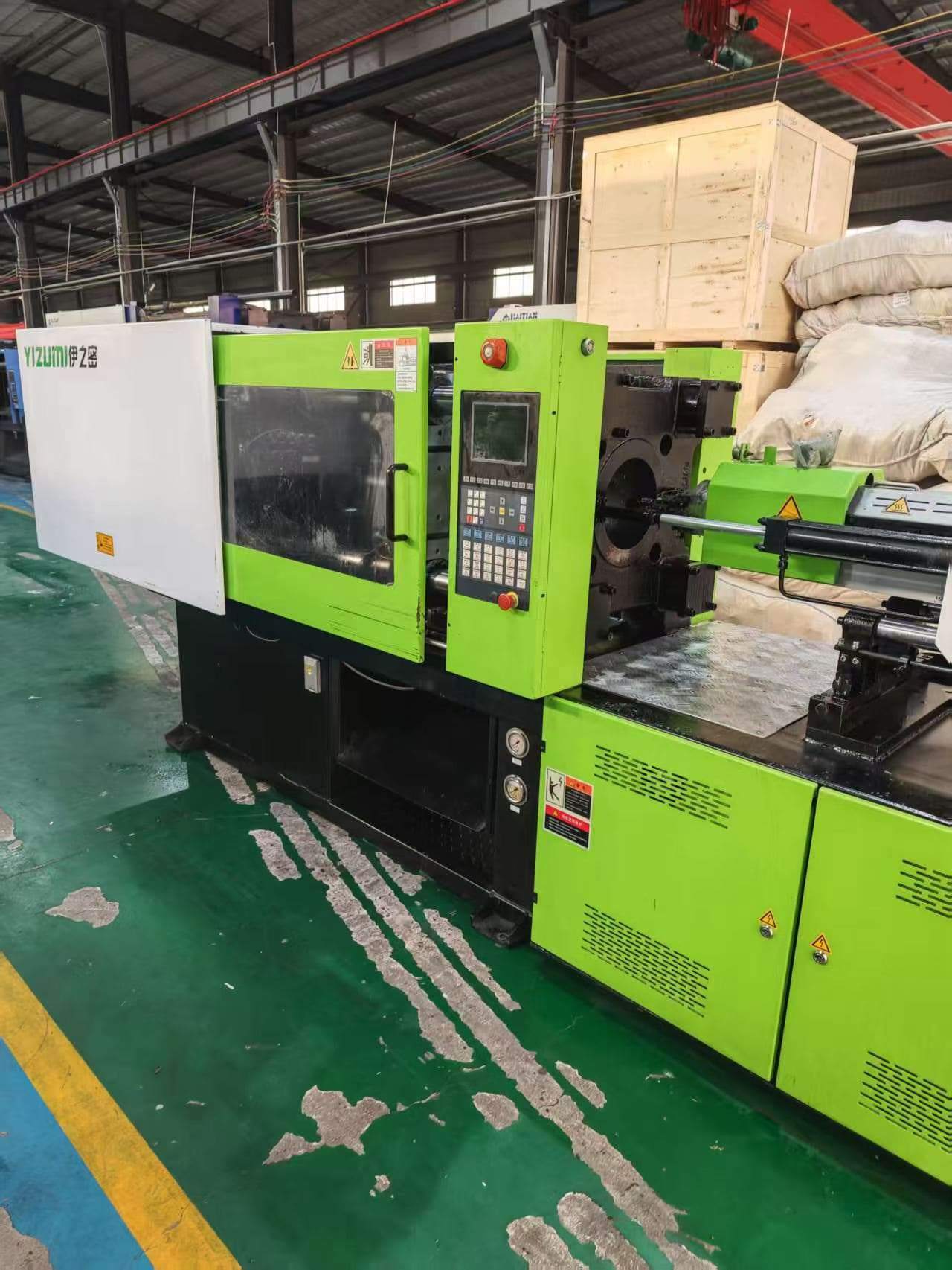 Quality Used Yizumi 160 Ton UN160SK II-V Injection Molding Machine