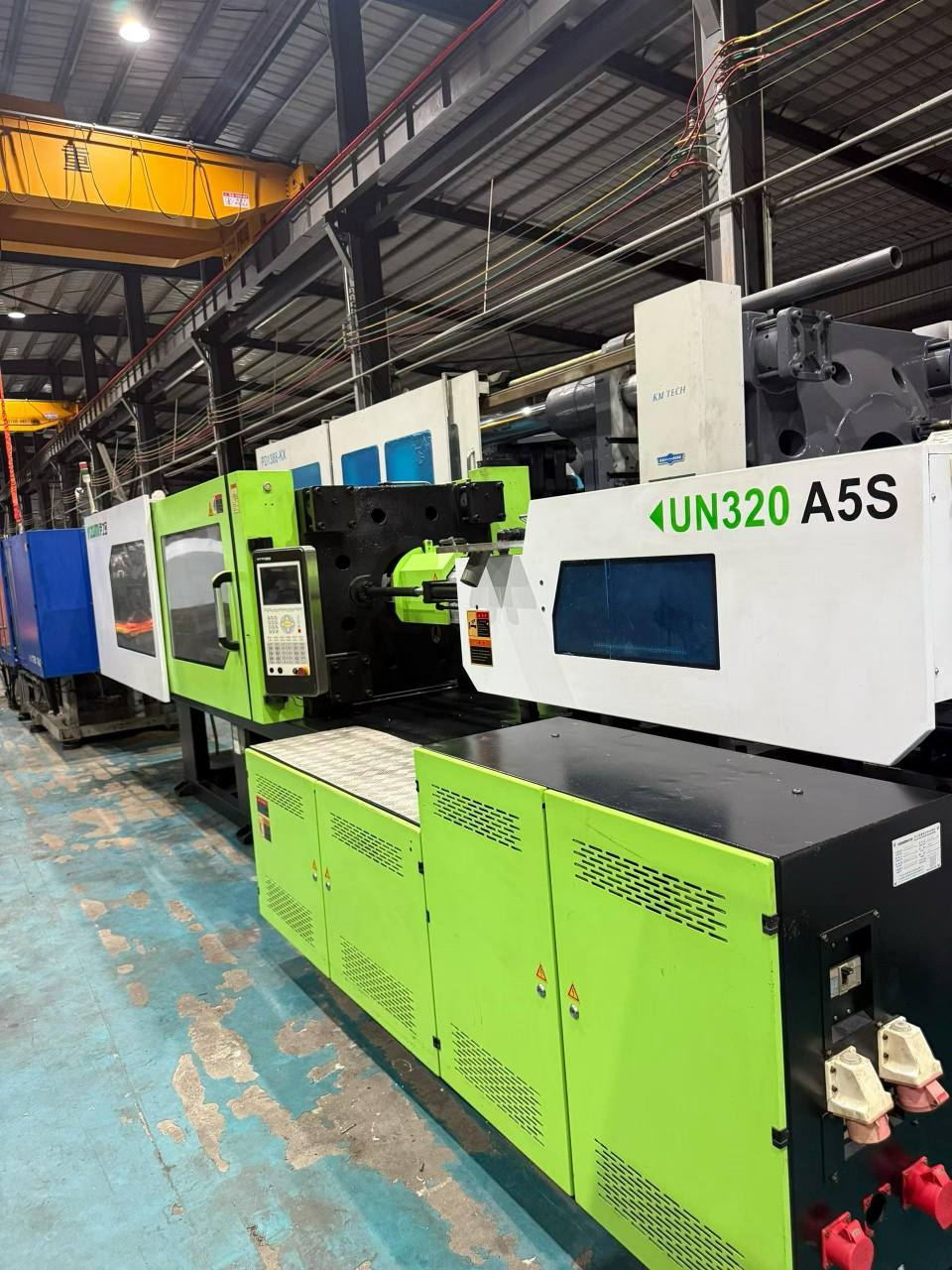 Quality Used Yizumi 320 Ton UN320A5S Injection Molding Machine