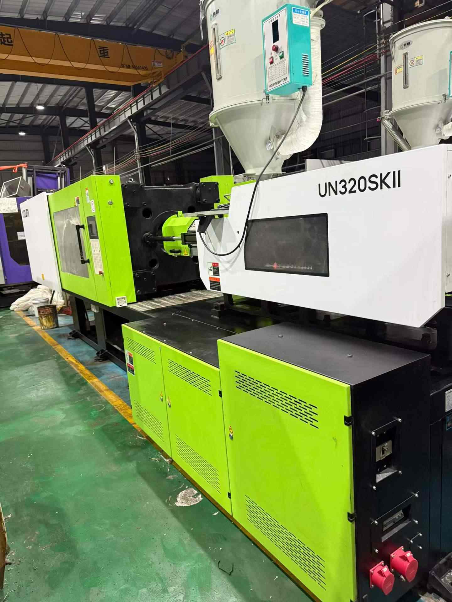 Quality Used Yizumi 320 Ton UN320SKII Injection Molding Machine